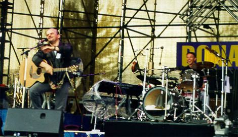 Toni beruhigt die Massen