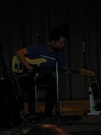 Peter beim Sch&auml;dl beitl'n