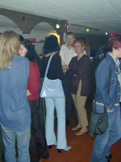 in der Keller-Bar...