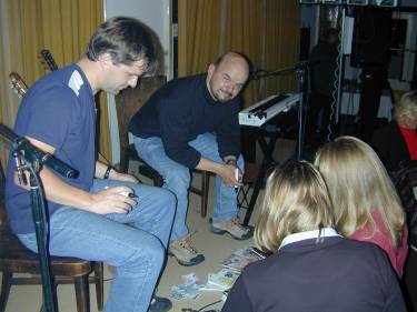 CDs und Autogrammstunde