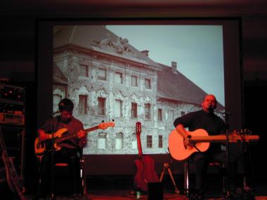 Peter und Toni - Bluama in da Scherba - Bilder aus Bosnien
