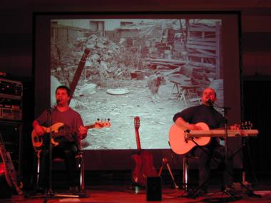Peter und Toni - Bluama in da Scherba - Bilder aus Bosnien