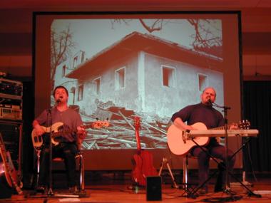 Peter und Toni - Bluama in da Scherba - Bilder aus Bosnien