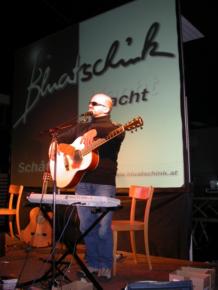 Rissi bringt Toni seine Sonnenbrille