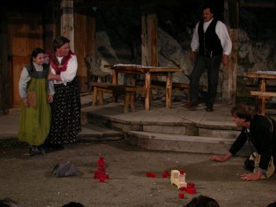 Eika Klotz (Monika Dengel) und Karl Klotz (Arnold Lorenz)