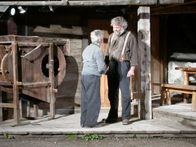 Engelbert Singer (Willi Feineler) und Paul Singer (Michael Raffler)