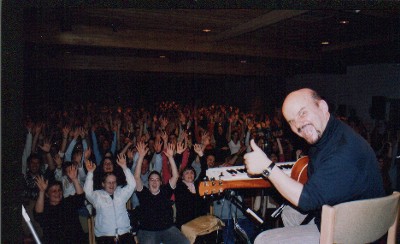 Toni lobt die Super Rakete der Audienzen