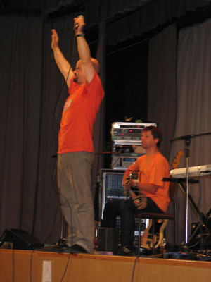 Im tiefen Wald (Da singen alle Kinder.... JUCHEEE!)