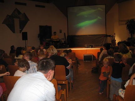HALL 042