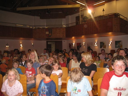 HALL 055