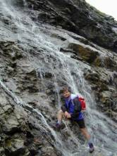 Peter und Wasserfall