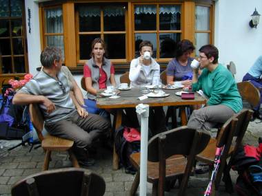 Noch schnell 'A Schalele Kaffee' in der Spielmannsau bei Oberstdorf