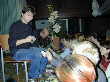 Autogrammstunde und CD-Verkauf in der Pause