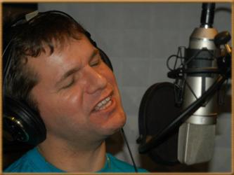 Peter beim Einsingen des Liedes (Foto: Didi Lipkovich)