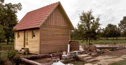 Holzhaus von "Bauern helfen Bauern"